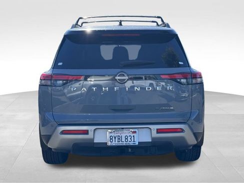 Used 2022 Nissan Pathfinder Platinum w/ Cargo Package image 4