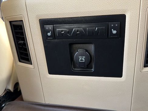 Used 2017 RAM 3500 Laramie w/ Convenience Group AWD/4WD image 13