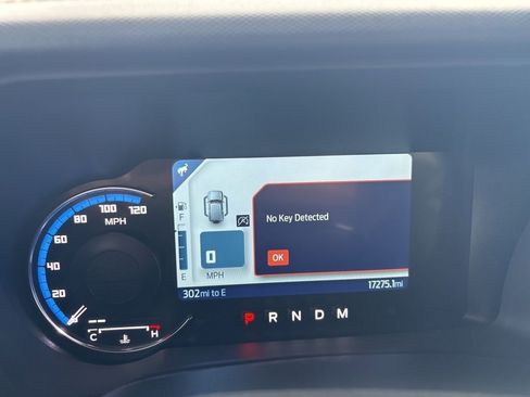 Used 2024 Ford Bronco Badlands image 14