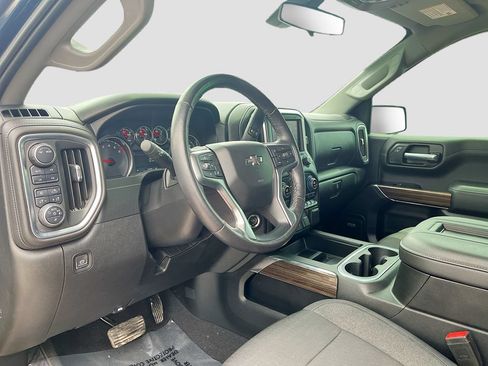 Used 2020 Chevrolet Silverado 1500 LT Trail Boss AWD/4WD image 9