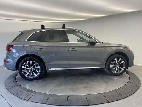 Certified 2023 Audi Q5 2.0T Premium w/ Convenience Package AWD/4WD image 8