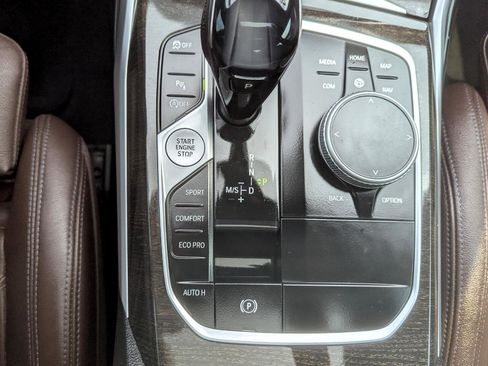 Used 2020 BMW 330i xDrive 330i xDrive Sedan North Americ w/ Premium Package image 34