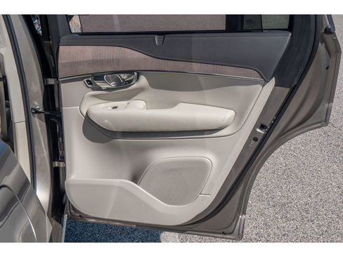 Used 2022 Volvo XC90 T6 Inscription w/ Advanced Package image 20