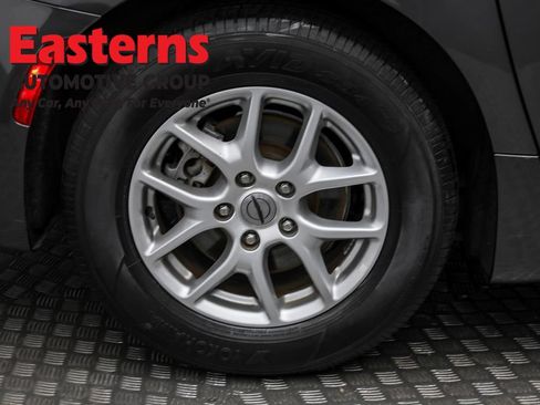 Used 2023 Chrysler Pacifica Touring-L image 31