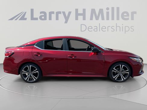 Used 2022 Nissan Sentra SR FWD image 6