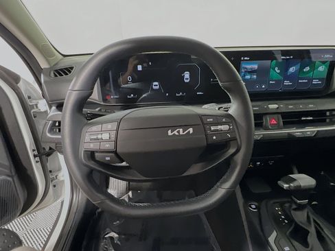 Used 2025 Kia K4 EX FWD image 18