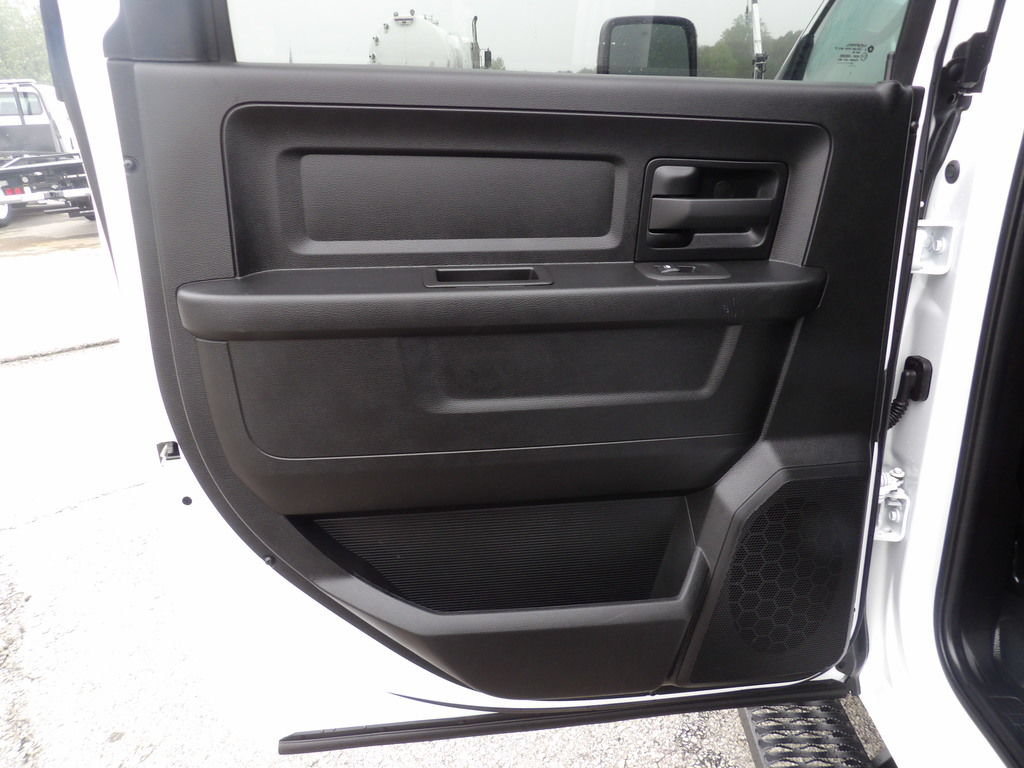 Used 2026 RAM 3500 Tradesman w/ Chrome Appearance Group AWD/4WD image 27