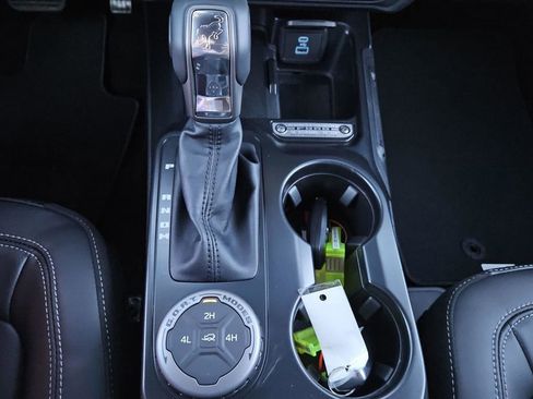 New 2025 Ford Bronco Outer Banks image 16