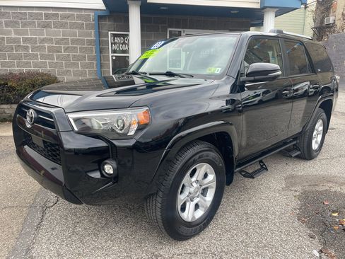 Used 2023 Toyota 4Runner SR5 Premium w/ Moonroof Package image 1