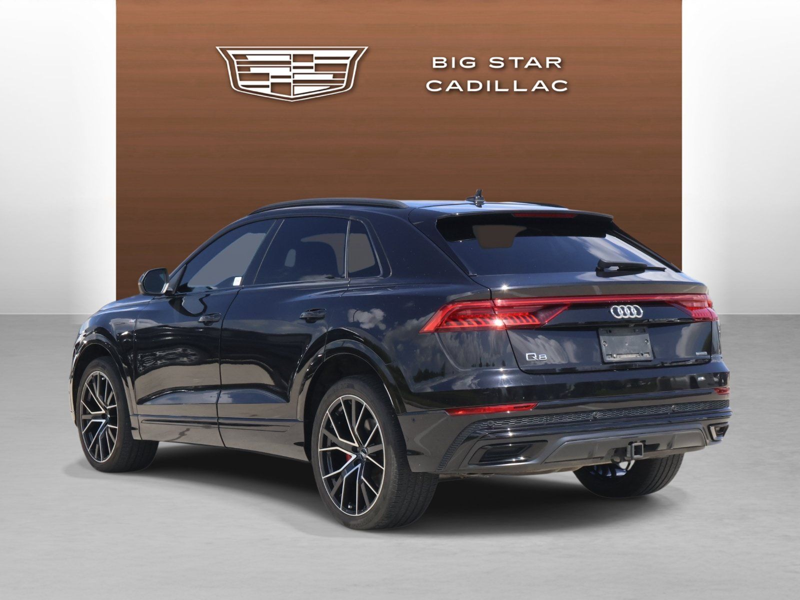 Used 2019 Audi Q8 Prestige w/ Year 1 Package AWD/4WD image 3