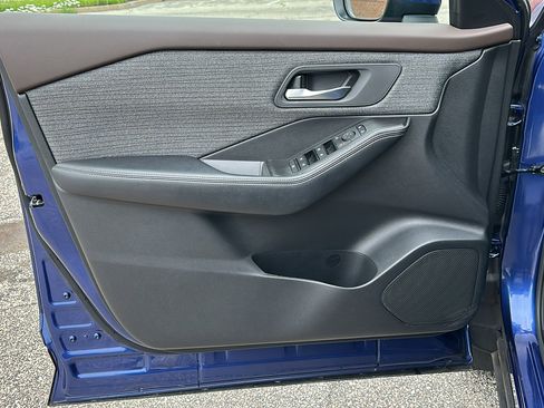 Certified 2023 Nissan Rogue SV image 12