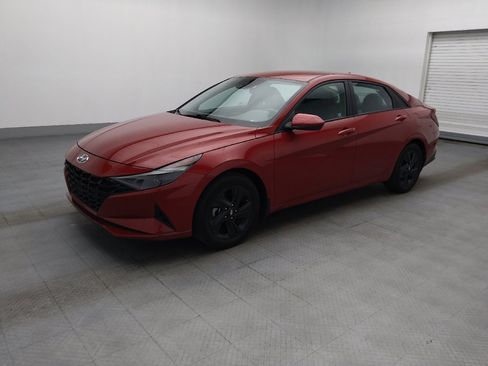 Used 2023 Hyundai Elantra SEL FWD image 2