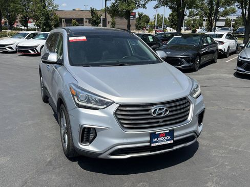 Used 2019 Hyundai Santa Fe XL w/ Cargo Package AWD/4WD image 4