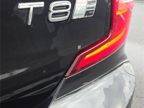 Used 2018 Volvo S90 T8 Inscription image 6