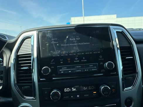 Used 2020 Nissan Titan SV w/ SV Convenience Package AWD/4WD image 58