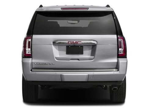 Used 2017 GMC Yukon XL Denali w/ Open Road Package AWD/4WD image 8