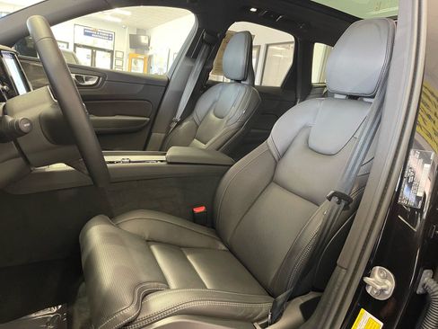 Used 2025 Volvo XC60 B5 Ultra w/ Climate Package AWD/4WD image 25