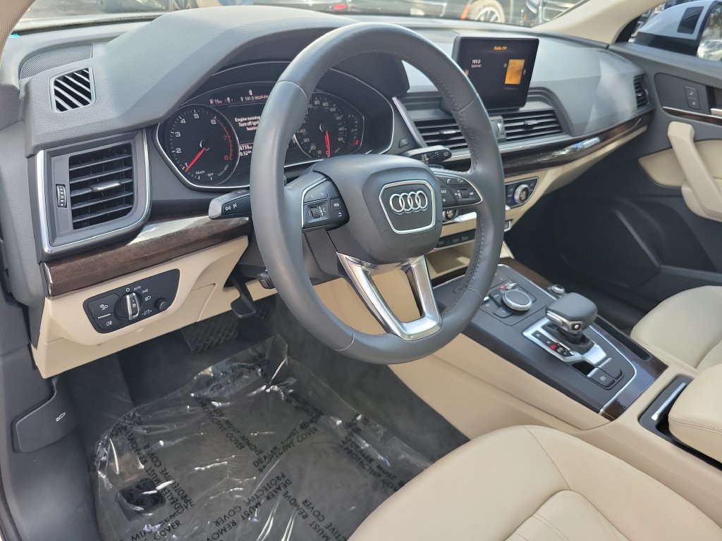 Used 2019 Audi Q5 2.0T Premium w/ Convenience Package AWD/4WD image 24