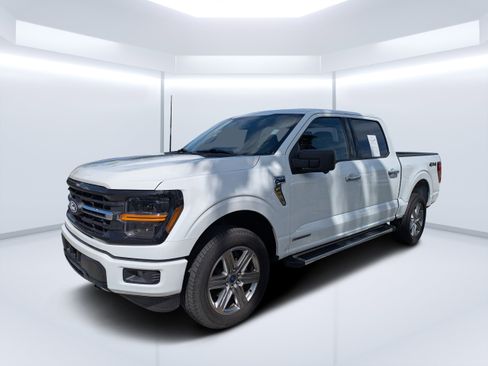 Used 2024 Ford F150 XLT w/ Mobile Office Package image 7