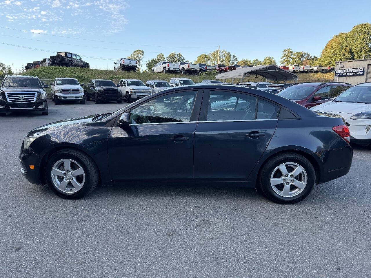 Used 2016 Chevrolet Cruze LT w/ Technology Package FWD image 9