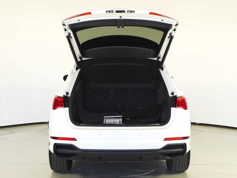 Used 2022 Audi Q3 2.0T Premium w/ Black Optic Sport Package image 10