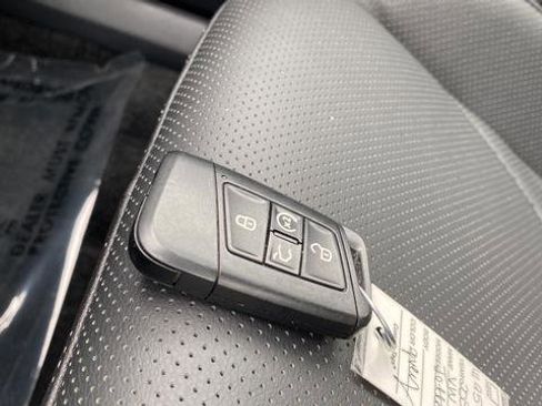 Used 2024 Volkswagen Jetta SEL FWD image 21