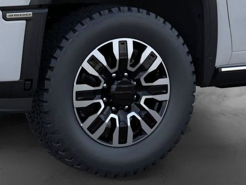 New 2026 GMC Sierra 3500 Denali Ultimate w/ LPO, Black Badging Package image 9