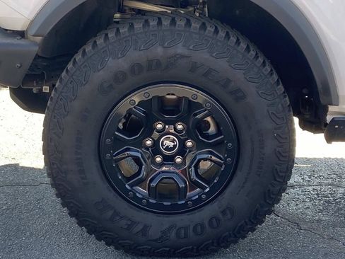 Used 2024 Ford Bronco Wildtrak AWD/4WD image 12
