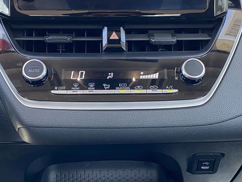 Certified 2024 Toyota Corolla LE image 31