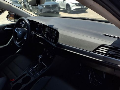 Certified 2024 Volkswagen Jetta SE w/ Panoramic Sunroof Package FWD image 26