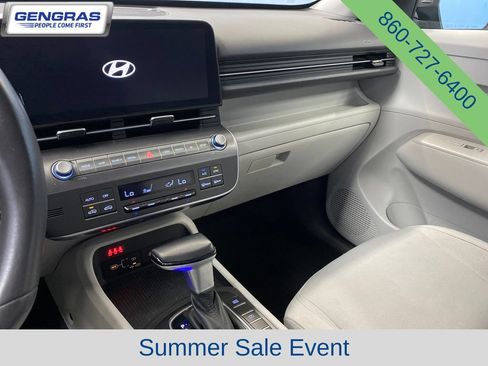 Used 2025 Hyundai Kona SEL AWD/4WD image 15