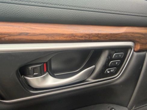 Used 2021 Honda CR-V Touring image 11