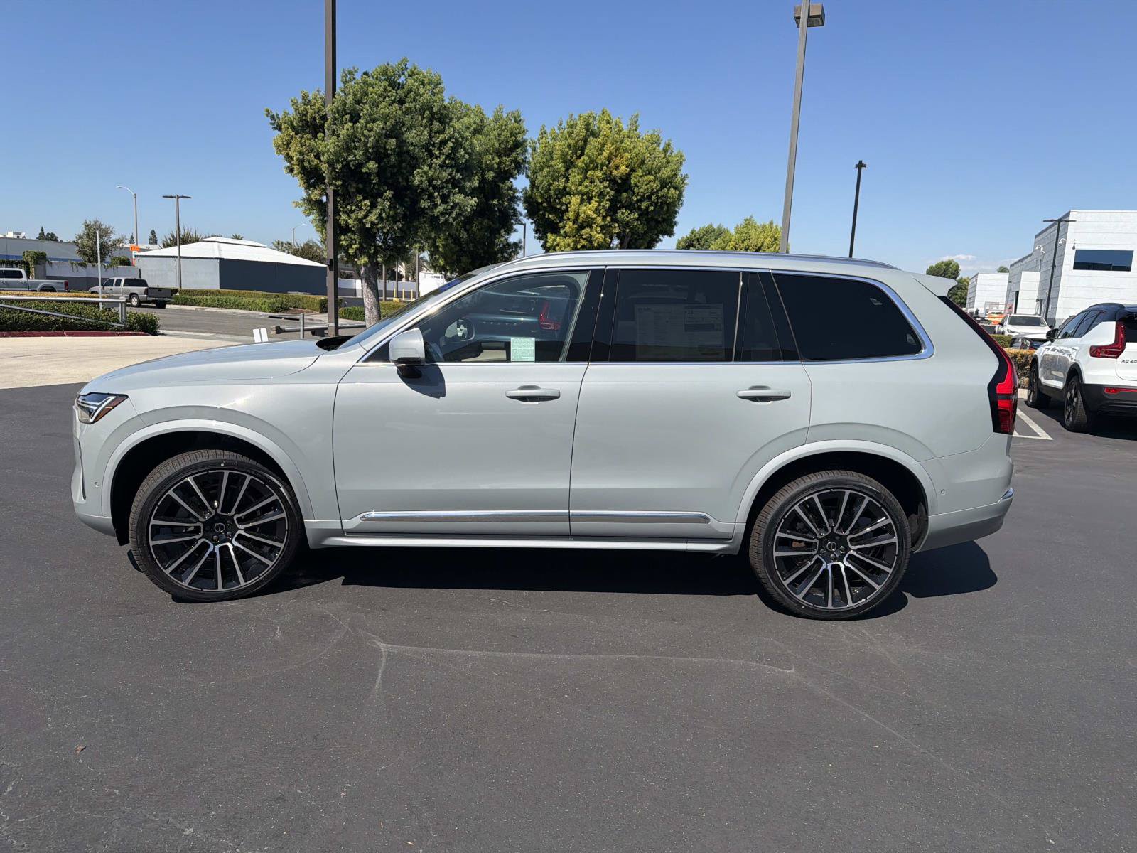 New 2027 Volvo XC90 B6 Plus AWD/4WD image 4