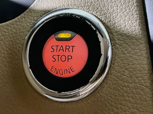 Used 2016 Nissan Altima 2.5 SV FWD image 23