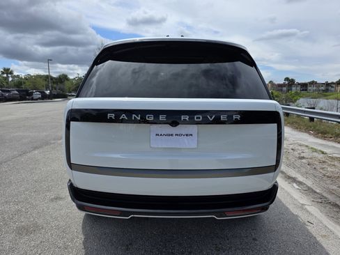 New 2026 Land Rover Range Rover SE image 6