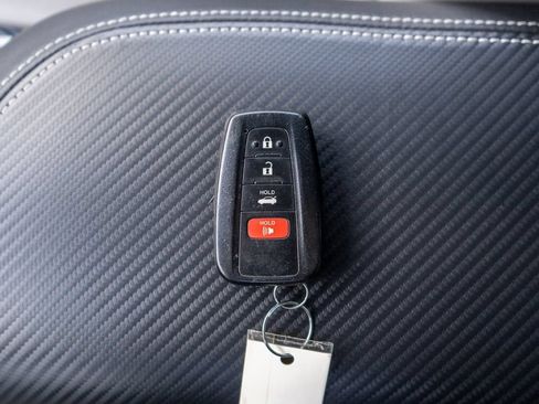 Used 2020 Toyota Camry SE FWD image 30