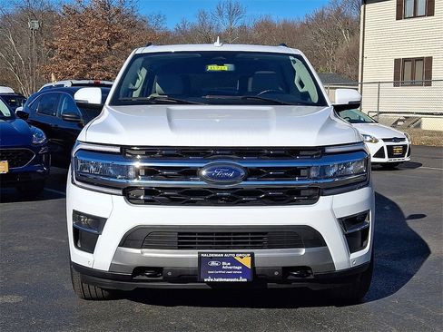 Certified 2023 Ford Expedition Limited image 3