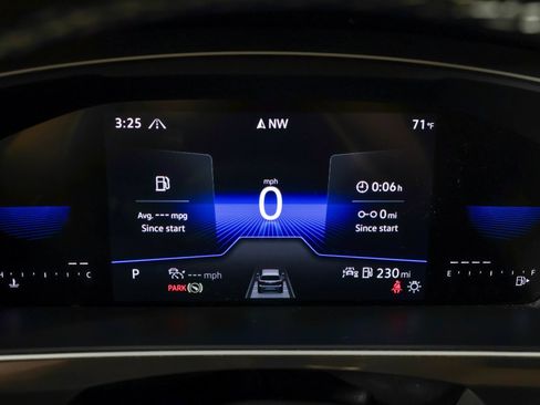 Certified 2024 Volkswagen Tiguan SE AWD/4WD image 28