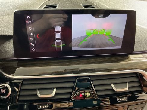Used 2019 BMW 530e xDrive w/ Convenience Package AWD/4WD image 9