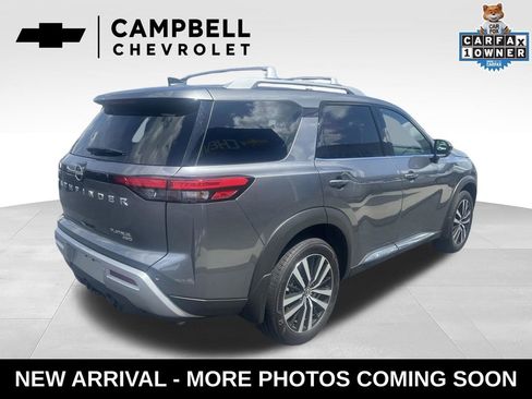 Used 2025 Nissan Pathfinder Platinum AWD/4WD image 5