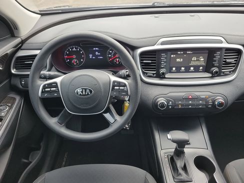 Used 2020 Kia Sorento L image 18