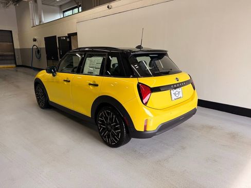 Certified 2025 MINI Cooper S image 3