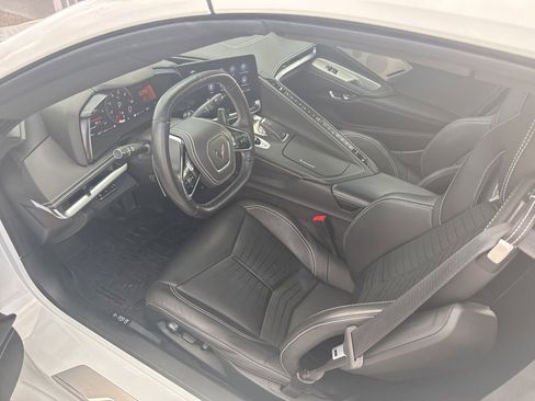 Used 2023 Chevrolet Corvette Stingray Premium Conv w/ Z51 Performance Package RWD image 13