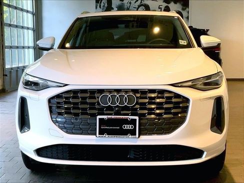 Used 2025 Audi Q5 Premium w/ Convenience Package AWD/4WD image 8