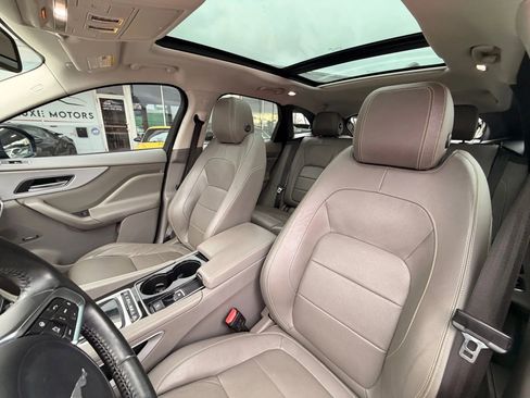 Used 2017 Jaguar F-PACE R-Sport AWD/4WD image 10