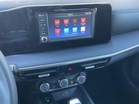 Used 2025 Nissan Kicks S image 12