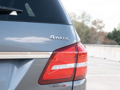 Used 2018 Mercedes-Benz GLS 450 4MATIC w/ Premium Package image 47
