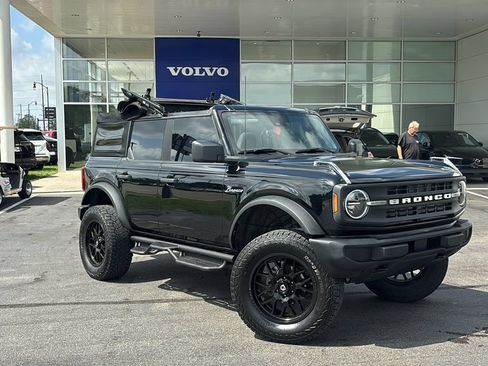 Used 2022 Ford Bronco 4-Door AWD/4WD image 2