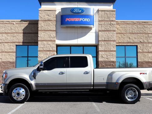 Used 2018 Ford F450 King Ranch w/ King Ranch Ultimate Package image 9