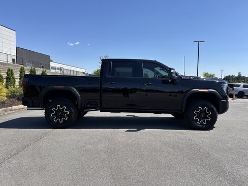 New 2026 GMC Sierra 2500 AT4X AWD/4WD image 11